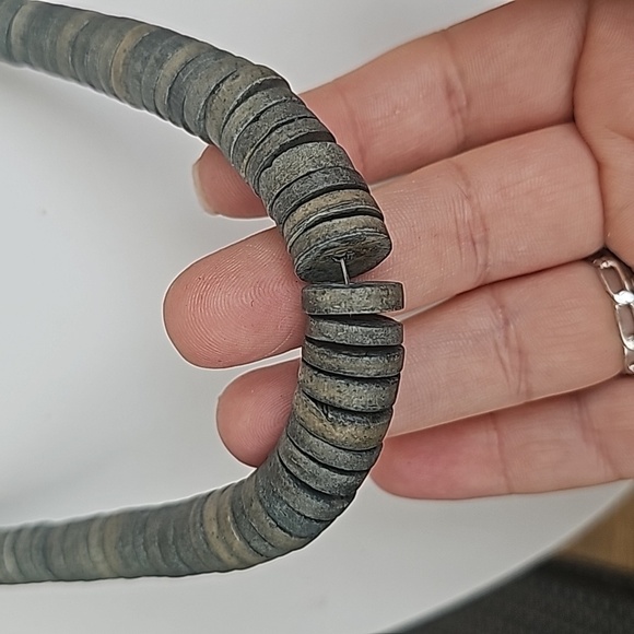 Graduating Heishi Style Coconut Bead Green Tone Necklace - Picture 3 of 3